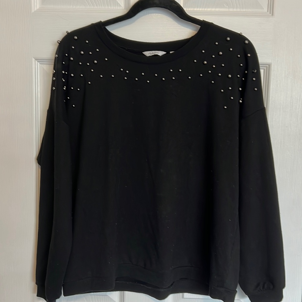 Reitmans black sweat shirt